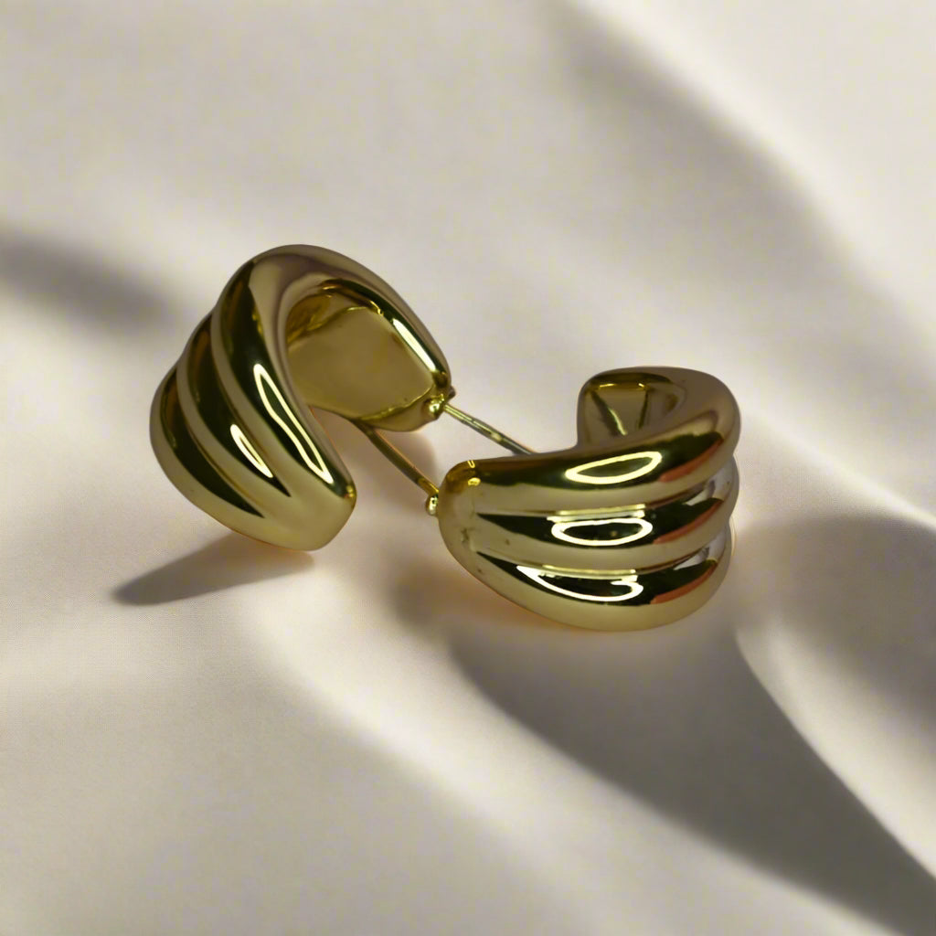 Lunaa Luxe “Bold Gold” Chunky Hoop Earrings